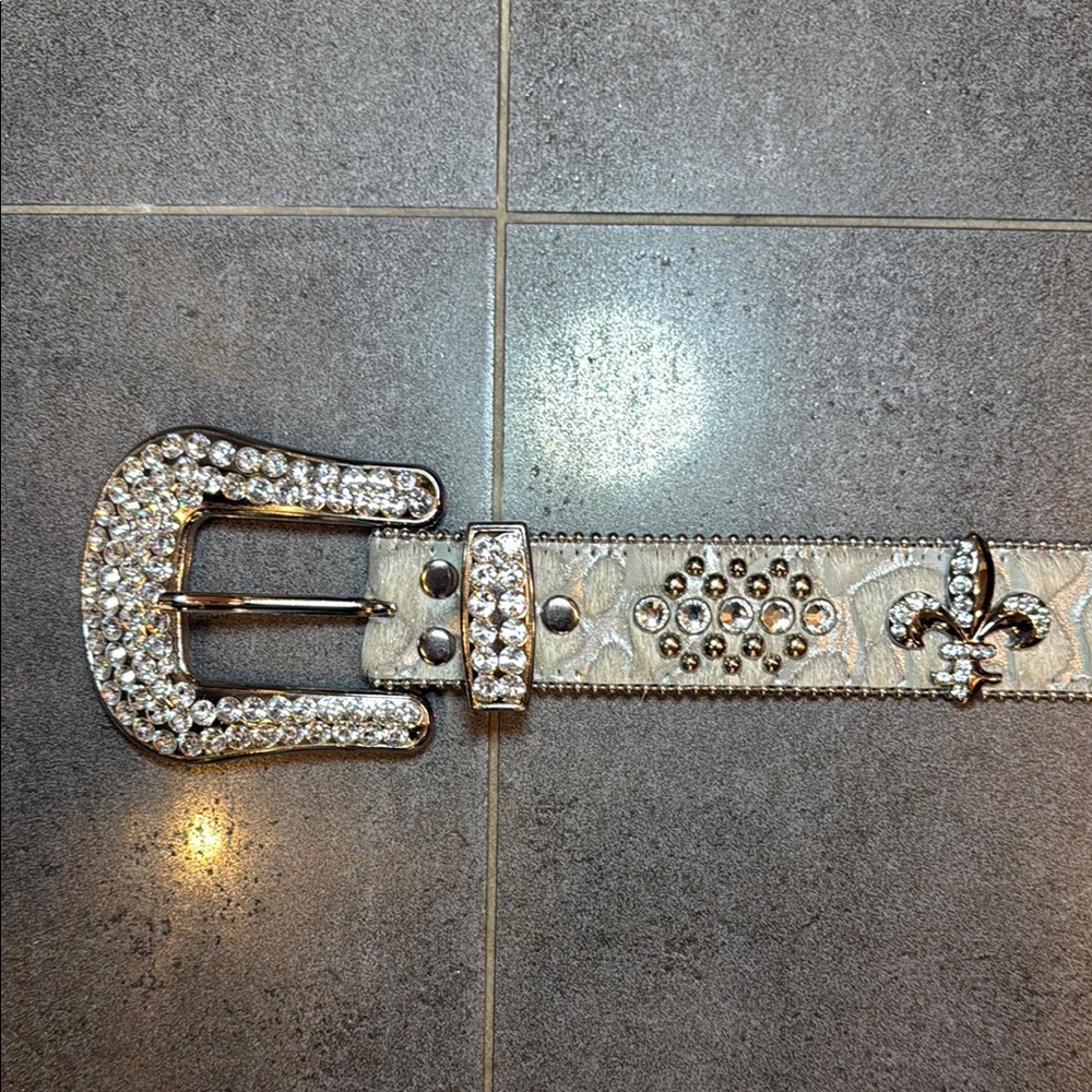 ✨ Vintage Y2K B.B. Simon White Pony Hair Bling Belt ✨